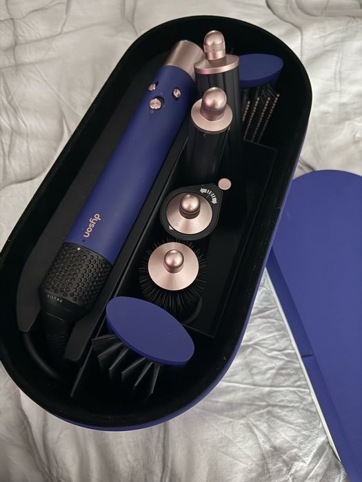 Dyson Airwrap + Airstrait