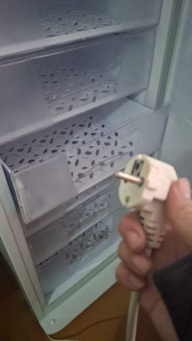 Морозильник  70 тысяч