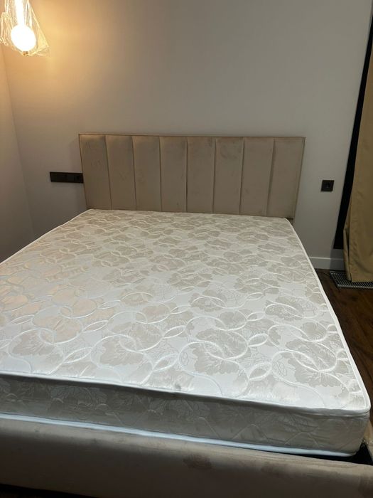 Кровать двуспальная