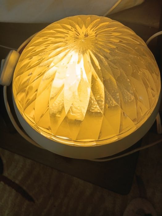 Продам настенную лампу , бра