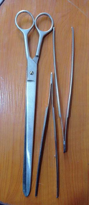 Продам ножницы и 2 пинцета СССР.т