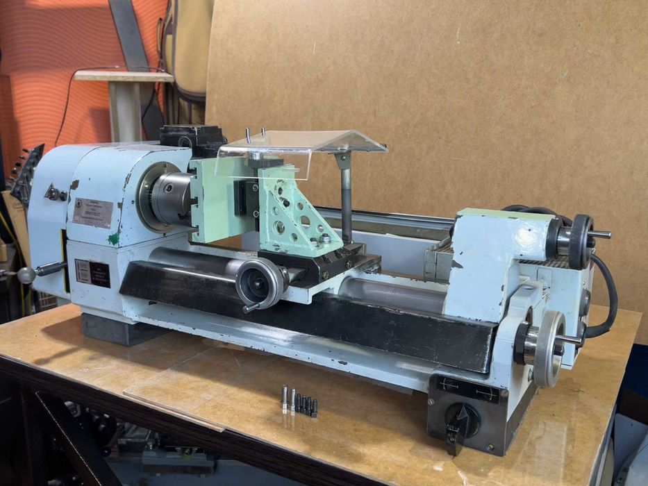 Токарный станок ТН-1
