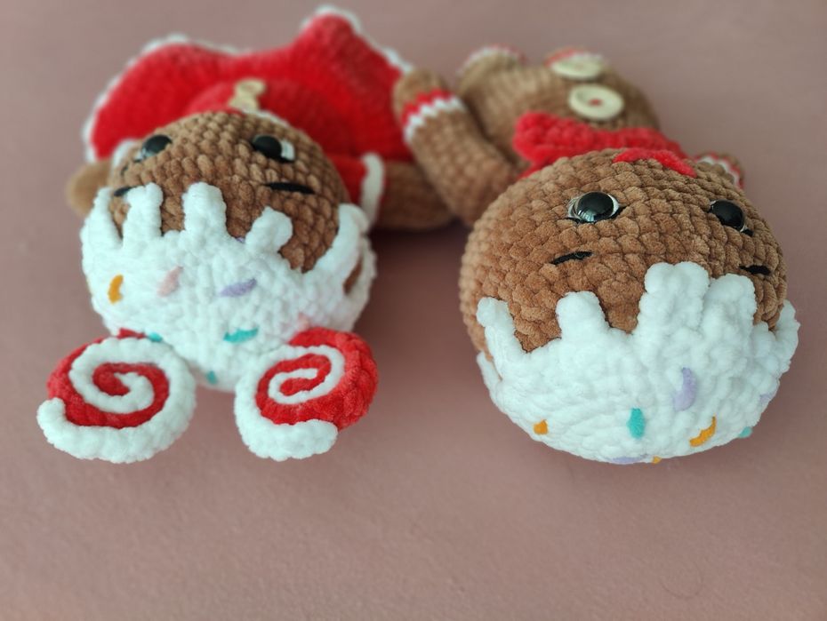 Двойка джинджифилови човечета