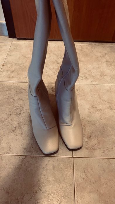 Продавам дамски ботуши