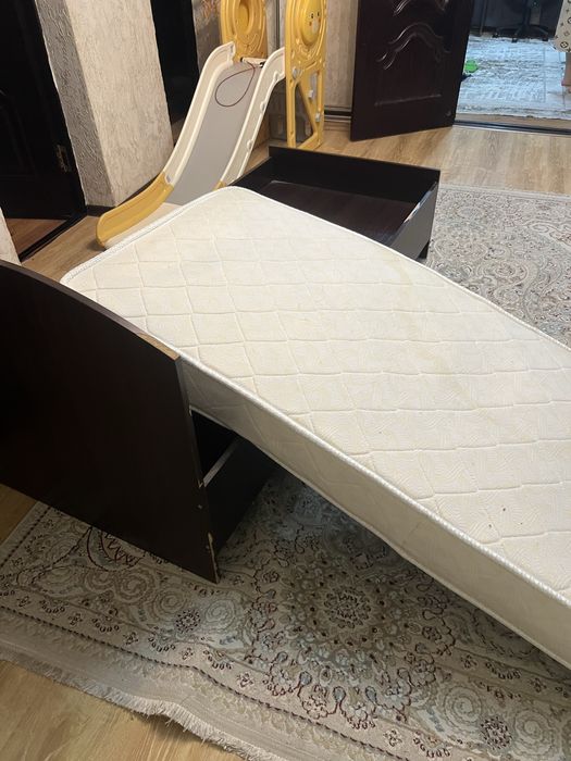 Кровать с МДФ отличная