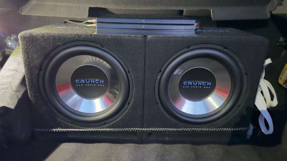 Vând tub bass  si stație