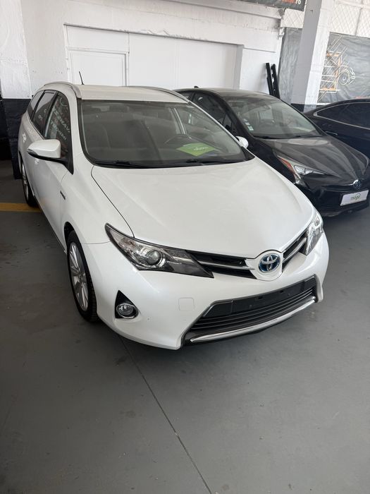 Toyota Auris Touring Sports Hybrid Lounge