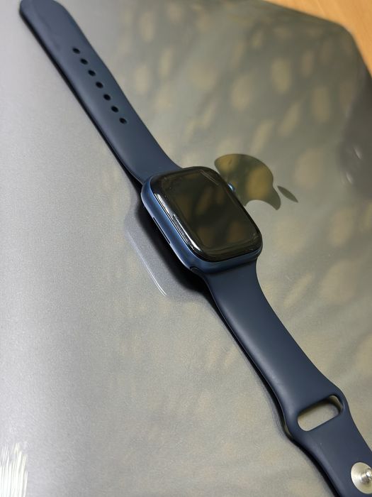 Apple Watch Series 7, 45 мм как новые!