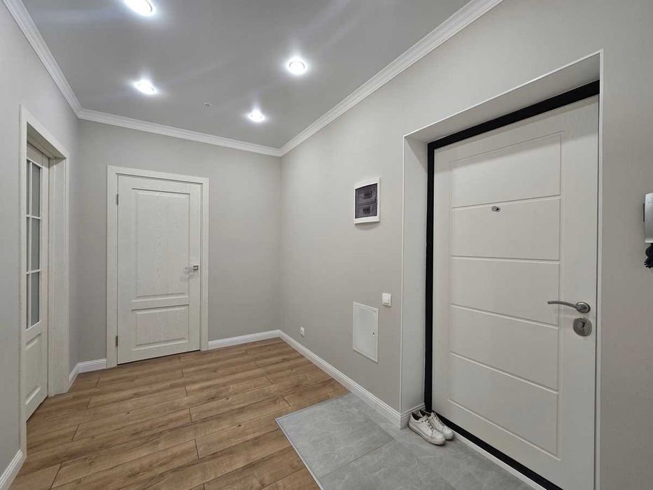 Продам 1 ком квартиру Варламова 27В