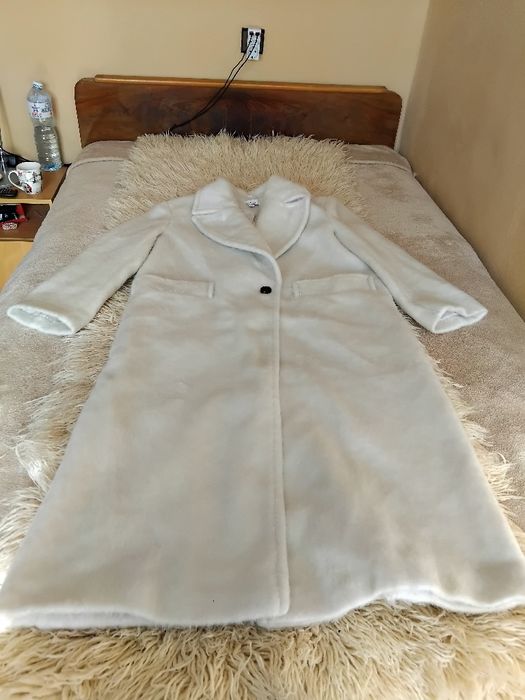 Палто в бял цвят рамер М/Л ново зимно уникален модел