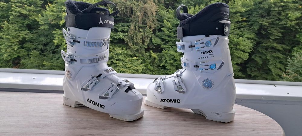 Clapari dama Atomic Hawx Magna 75 • 26–26.5 • aproape noi • GripWalk