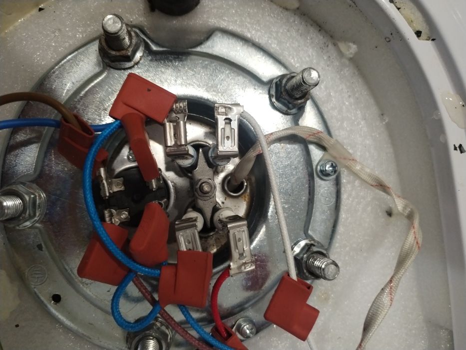 Ремонт, установка водонагревателей.