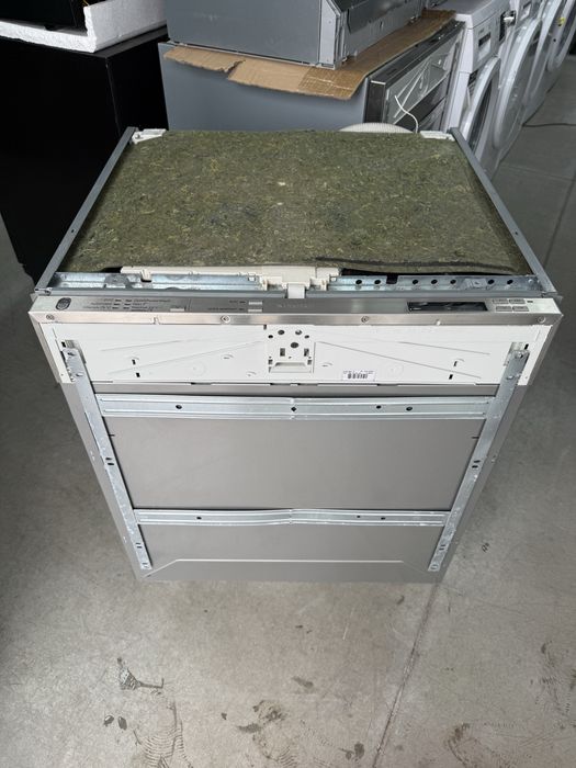 Съдомиялна машина за вграждане MIELE 60см