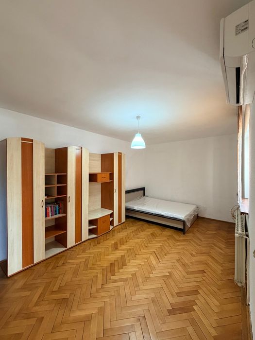 Casa de închiriat