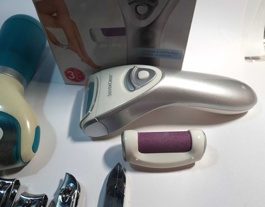 2 pile electrice pentru talpă și călcâie + accesorii pedichiură