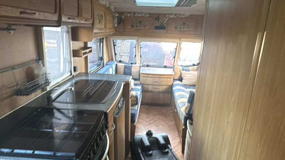 Vând rulotă din 2006