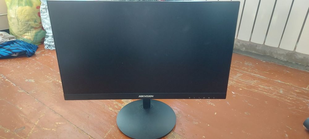 продам экран новый