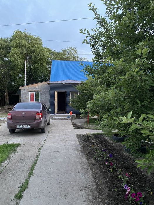 Продается дом с делимый участком