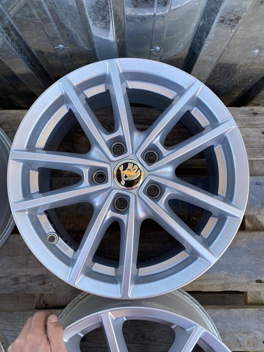 16 цола 5 х 112 мм Фолксваген , Ауди , Шкода , Сеат , VW