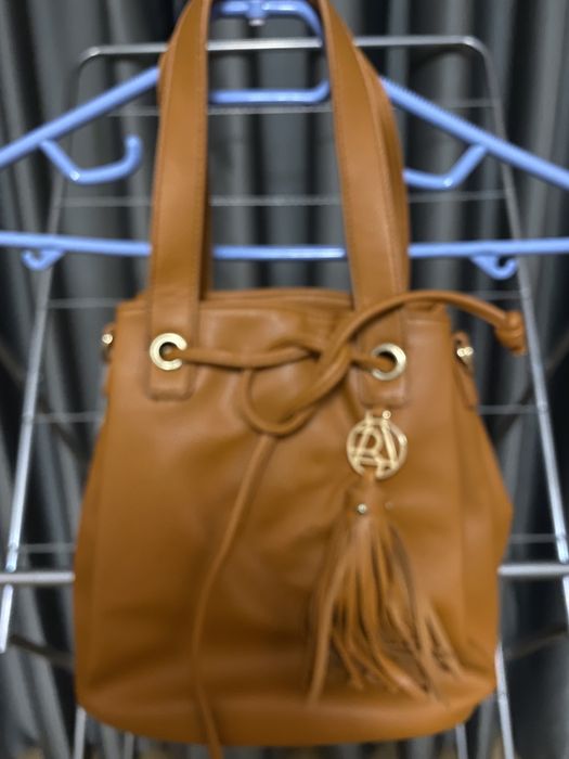 Дамска чанта (има наколко модела)