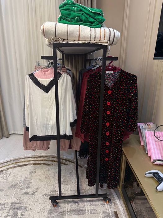 Срочно продается вешалка