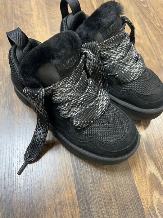 Продам угги. Новые