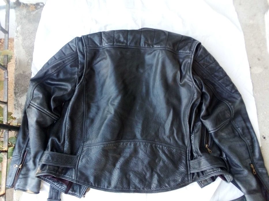 Мото якета панталон ръкавици и ауспуси