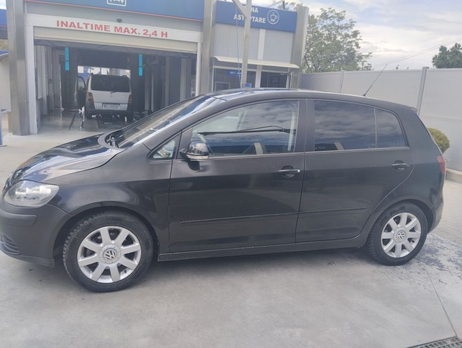 Vând Golf 5 plus 2007