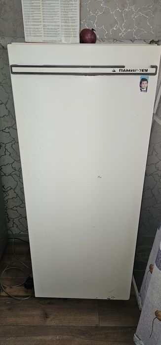Продам холодильник
