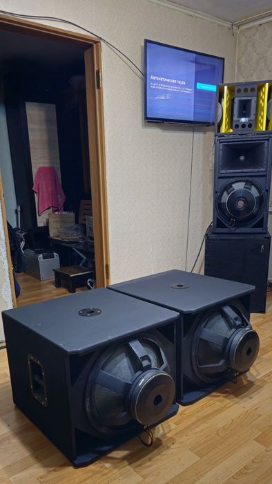 Продам сабы динамики- 18 оригинал
