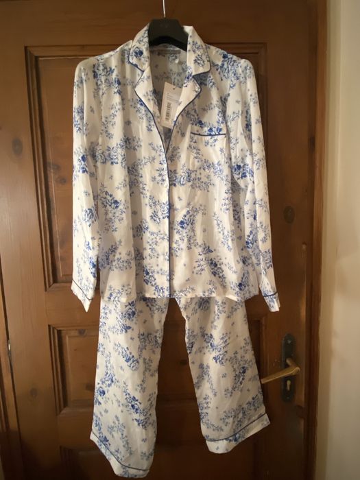 Дамска пижама, нова. Размер М, 100% полиестер.