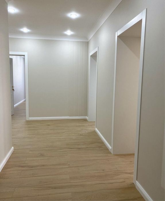 Поклейка обоев город Уральск