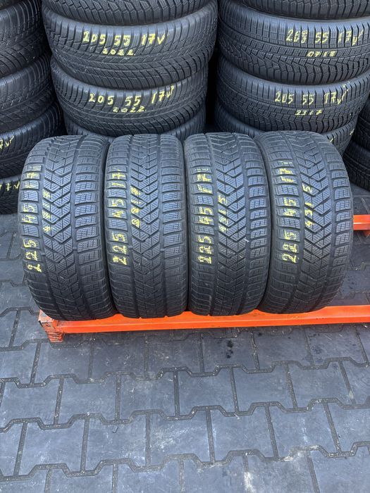 Anvelope Iarna 225/45/17 Pirelli SottoZero 3 225 45 17 R17