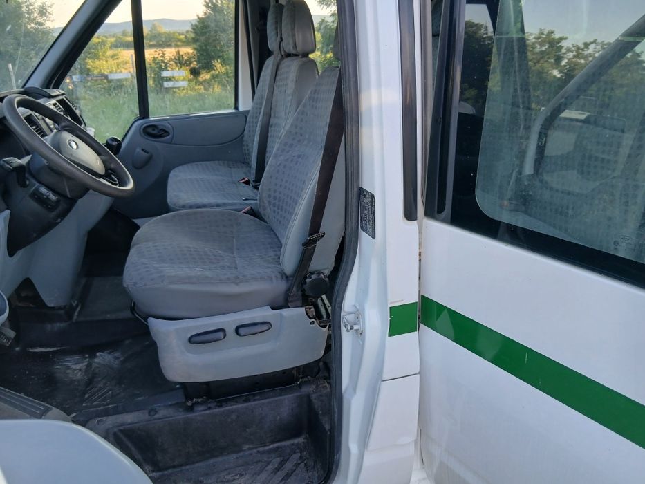 Ford Transit Doka 7 locuri