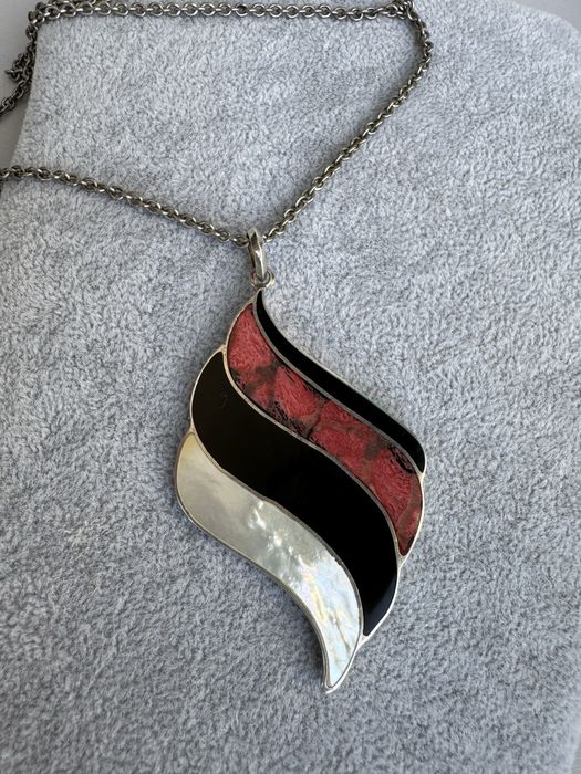 Pandantiv si lant argint -sidef, onix si coral