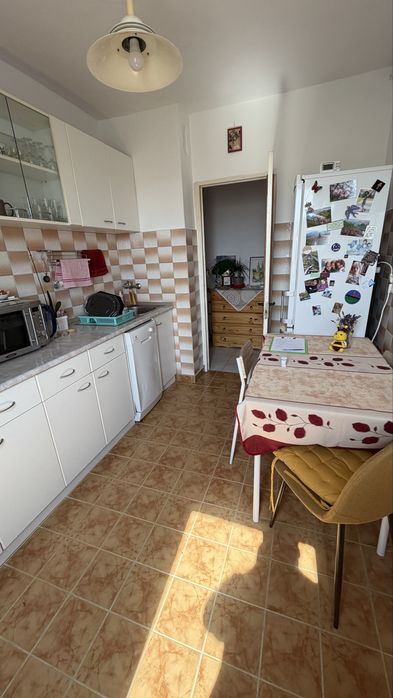 Inchiriez apartament 2 camere Targu-Mures zona 7 Noiembrie