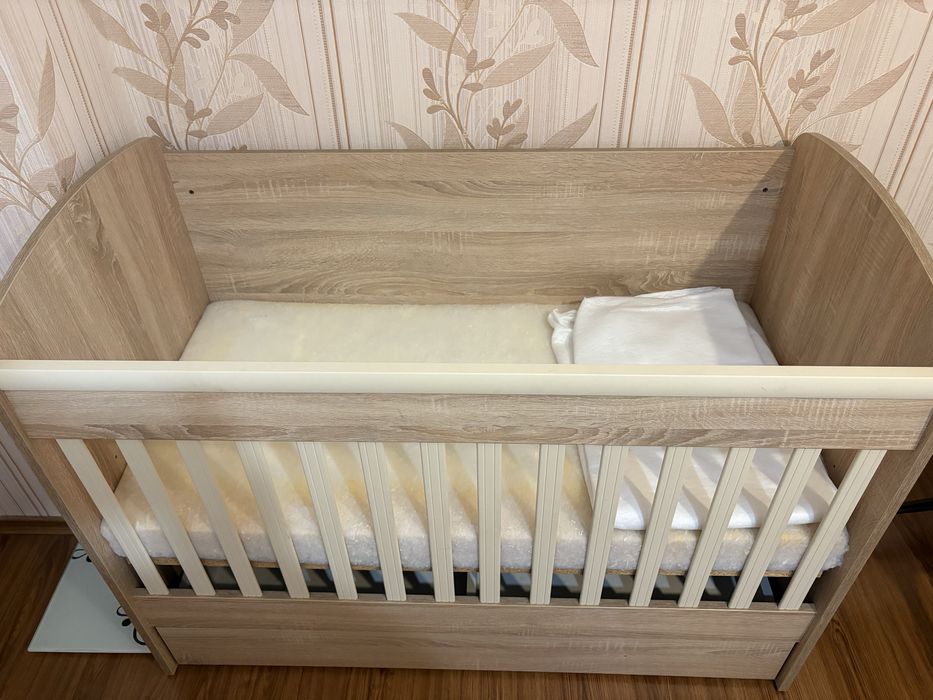 Бебешко креватче.