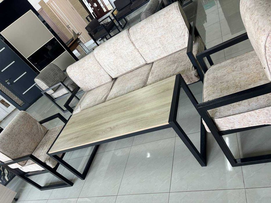 современный комплект мебели