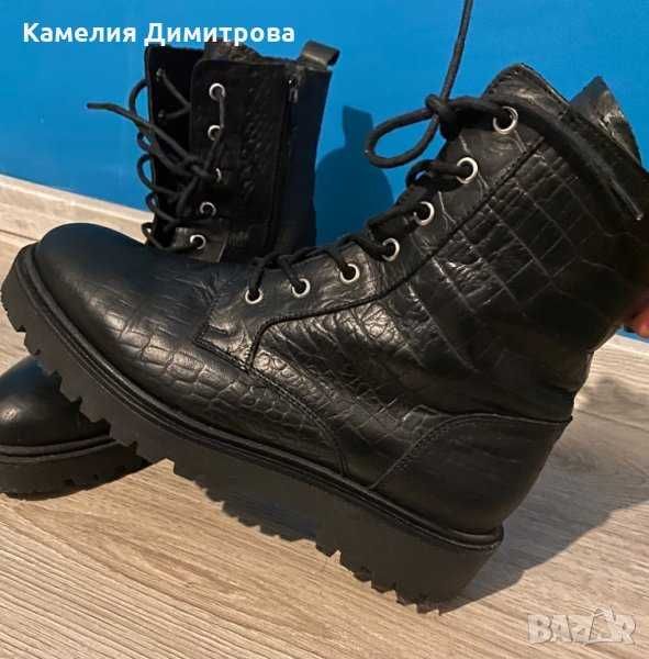 Дамски черни боти от естествена кожа с крокодилски/змийски елементи