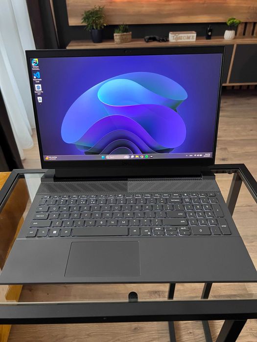 Dell G15 5530 i7 RTX 4060 8GB / 2TB SSD-Перфектно състояние В ГАРАНЦИЯ