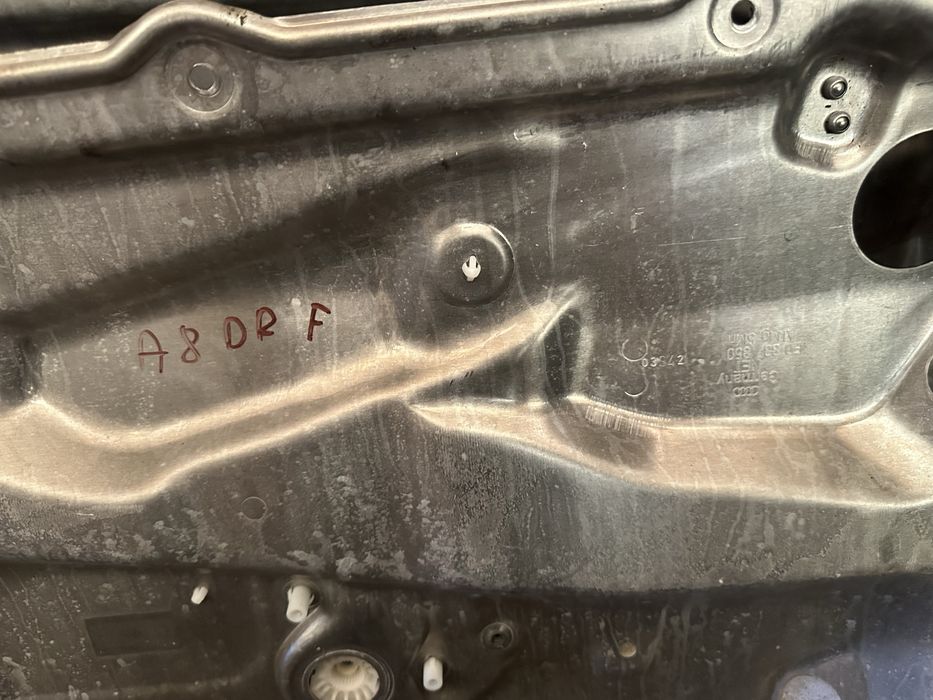 Macara stanga / dreapta fata / spate Audi A4 b6 b7 b8 b9  A8 D3 A5 b8 b8.5 coupe 4 usi Audi A6 c6 c7 berlina / break / limuzina A7 4g q7