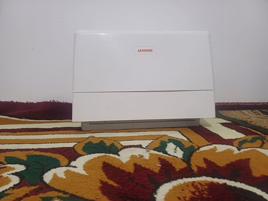 Janome 350 vishevka mashinka