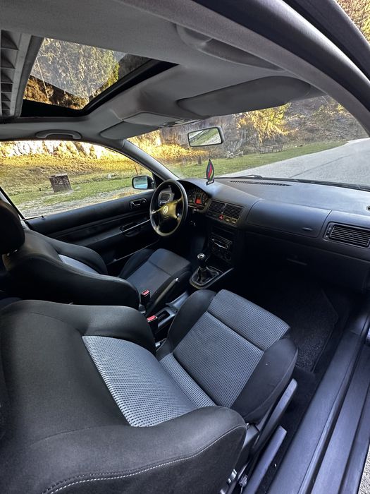 VW Golf 4 – 1.6 benzină