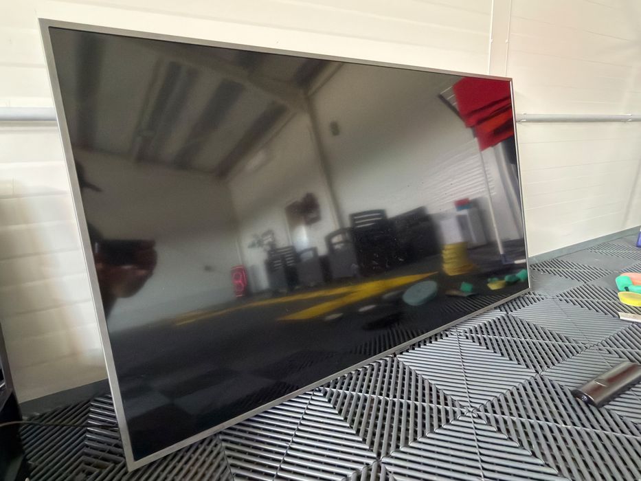 Vand televizor smart Samsung