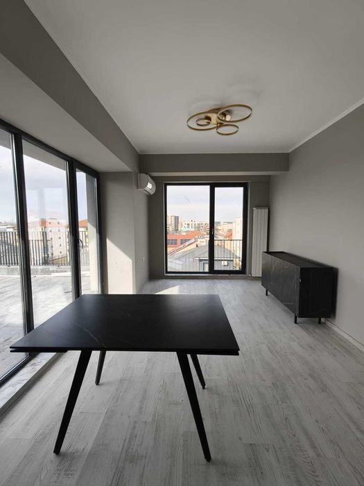 inchiriez apartament 2 camere+50 mp terasa