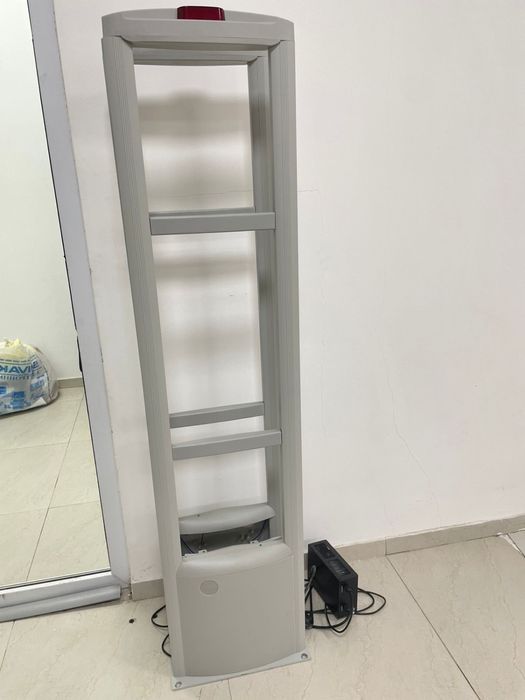 СРОЧНООО!!!  Продается Вешалка Напольный