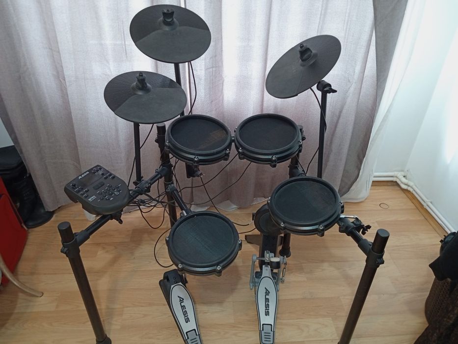 Vând Tobe Alesis Nitro