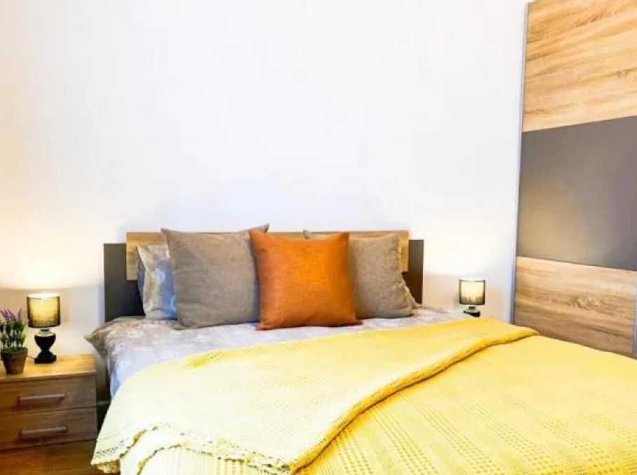 Дава се под наем Тристаен апартамент в Бургас, Акациите - 90 кв.м за 341.7 € - Снимка #2