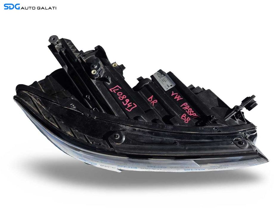 Far Dreapta FARA Xenon Volkswagen Passat B8 2014 - 2019 [L0894]