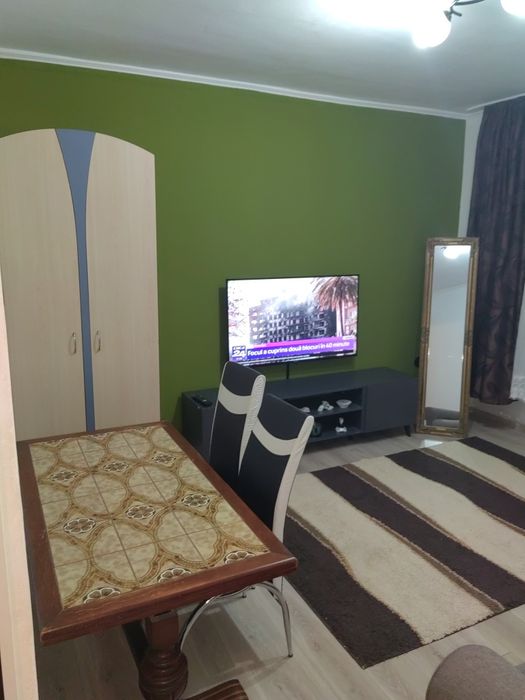 Inchiriez garsoniera Apostol Andrei